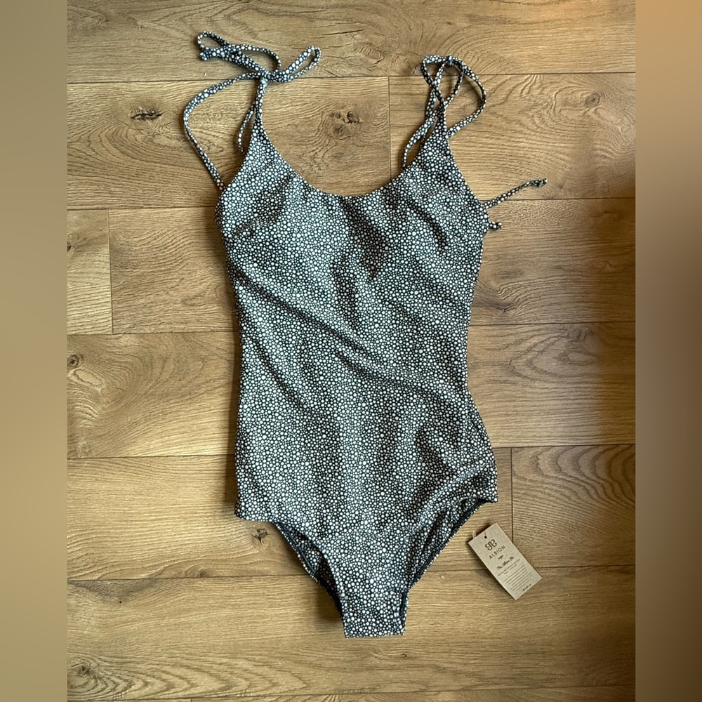 Women’s Albion One-Piece